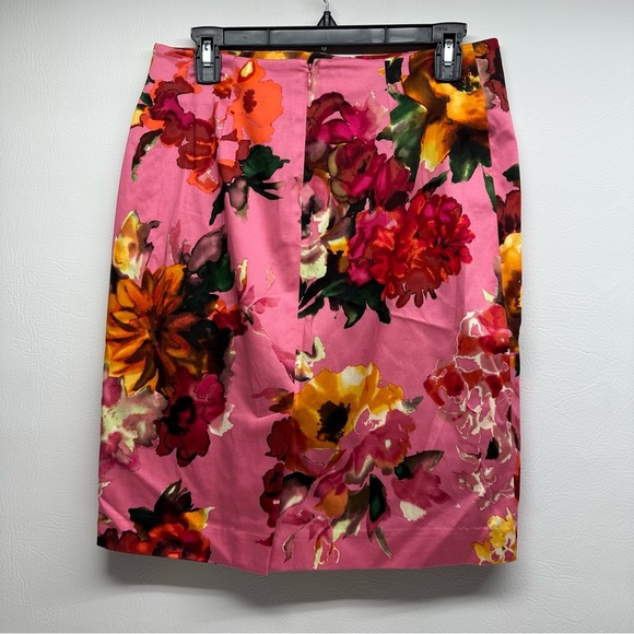 Talbots Floral Pink Women's Skirt size 12 Petite - Picture 3 of 8